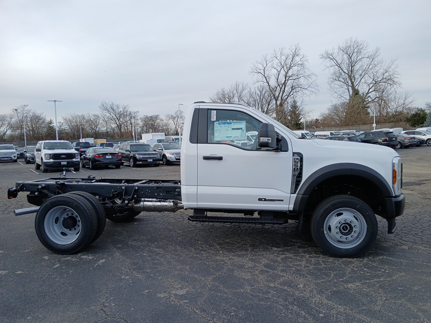 2024 Ford Super Duty F-550 DRW XL 2