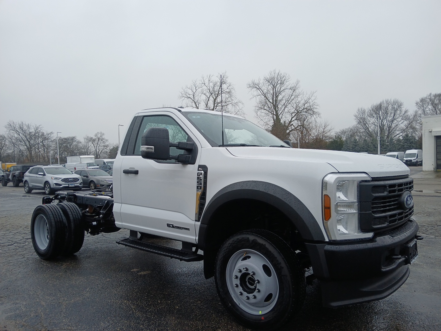 2024 Ford Super Duty F-550 DRW XL 1