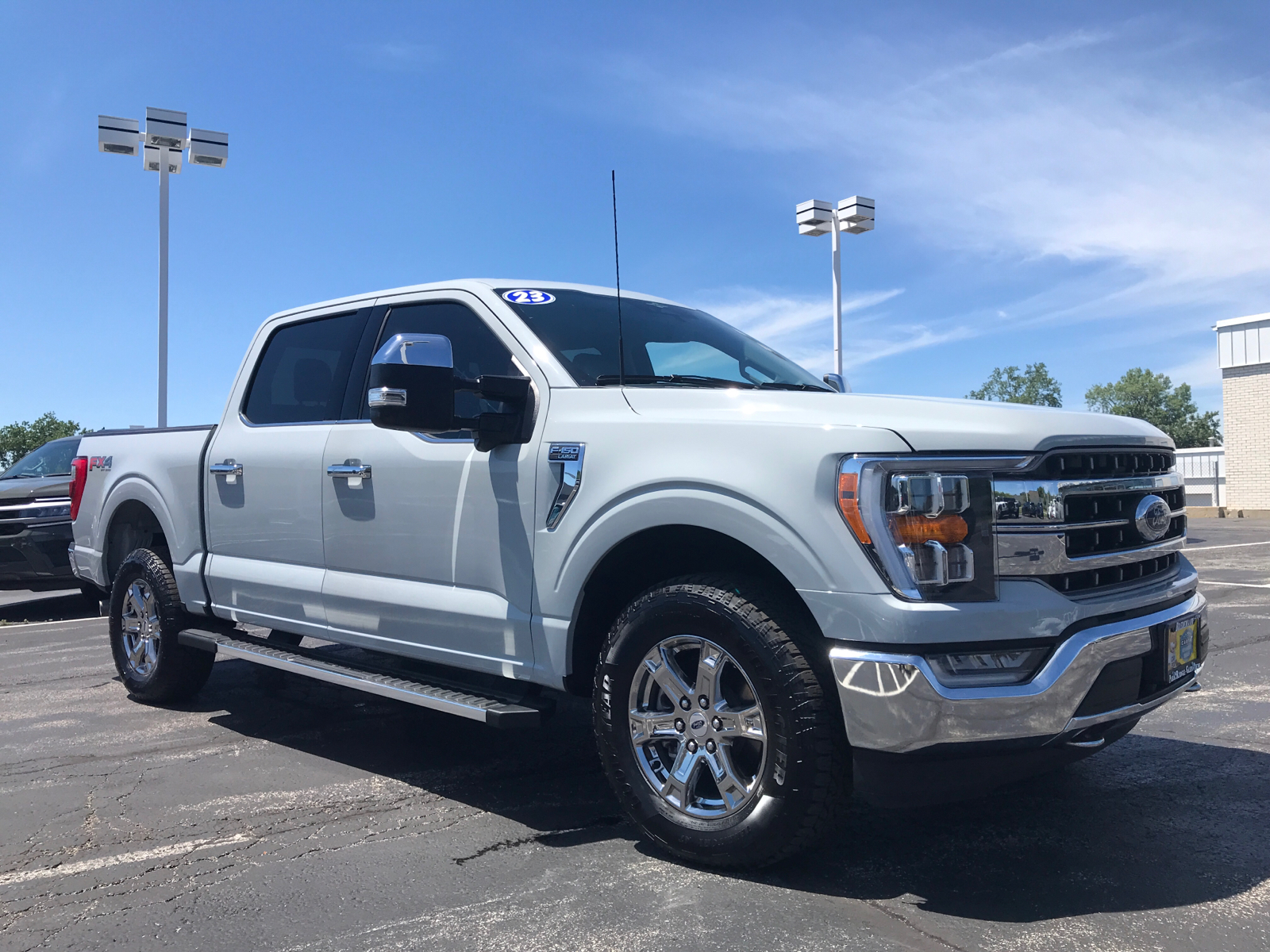 2023 Ford F-150 LARIAT 1