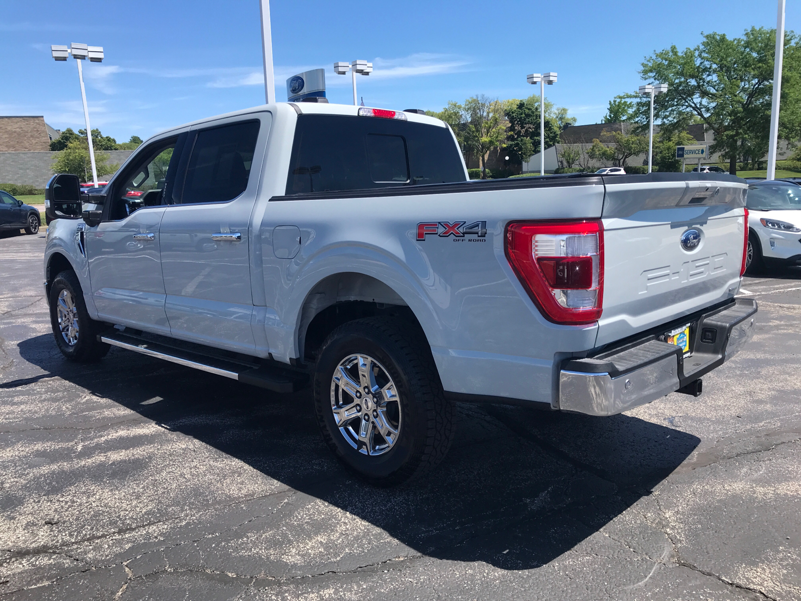 2023 Ford F-150 LARIAT 4