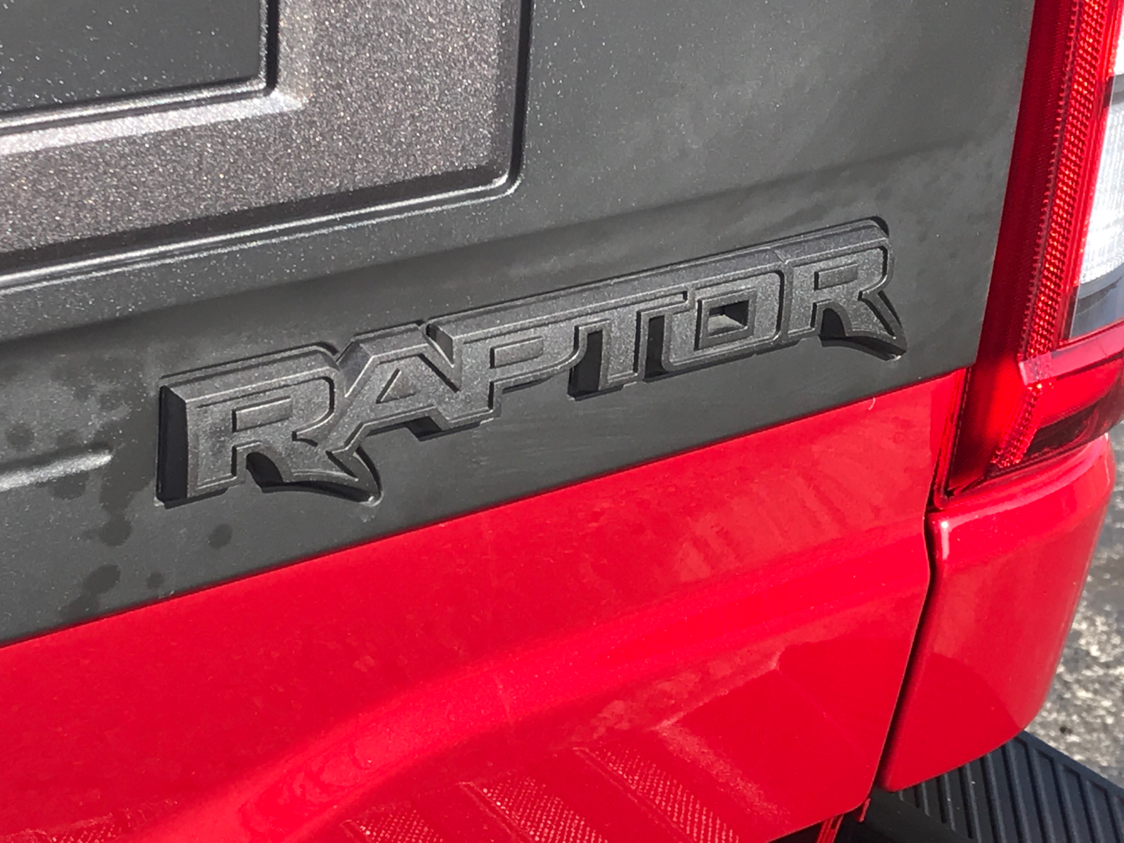 2023 Ford F-150 Raptor 22