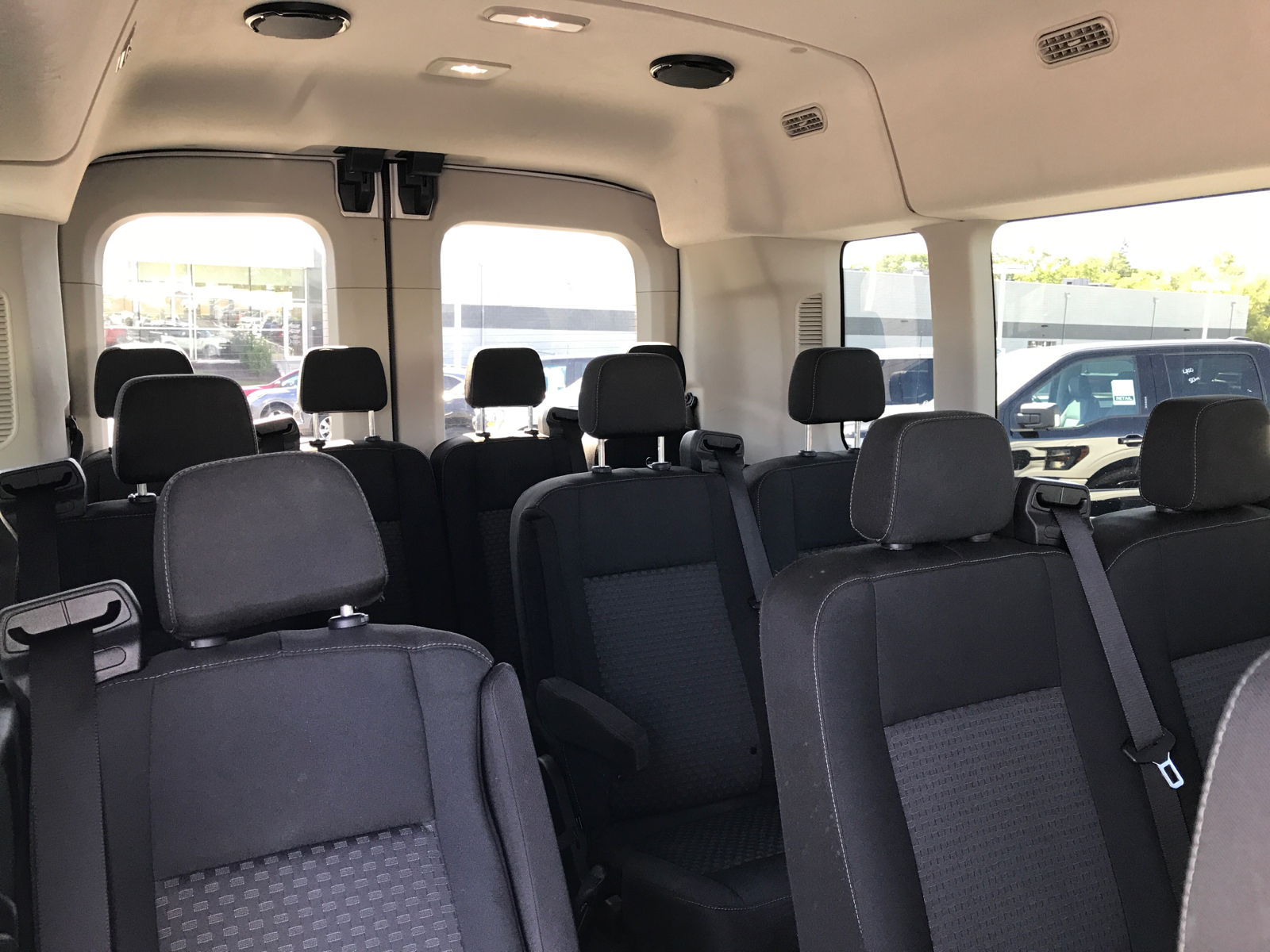 2022 Ford Transit Passenger Wagon XLT 17