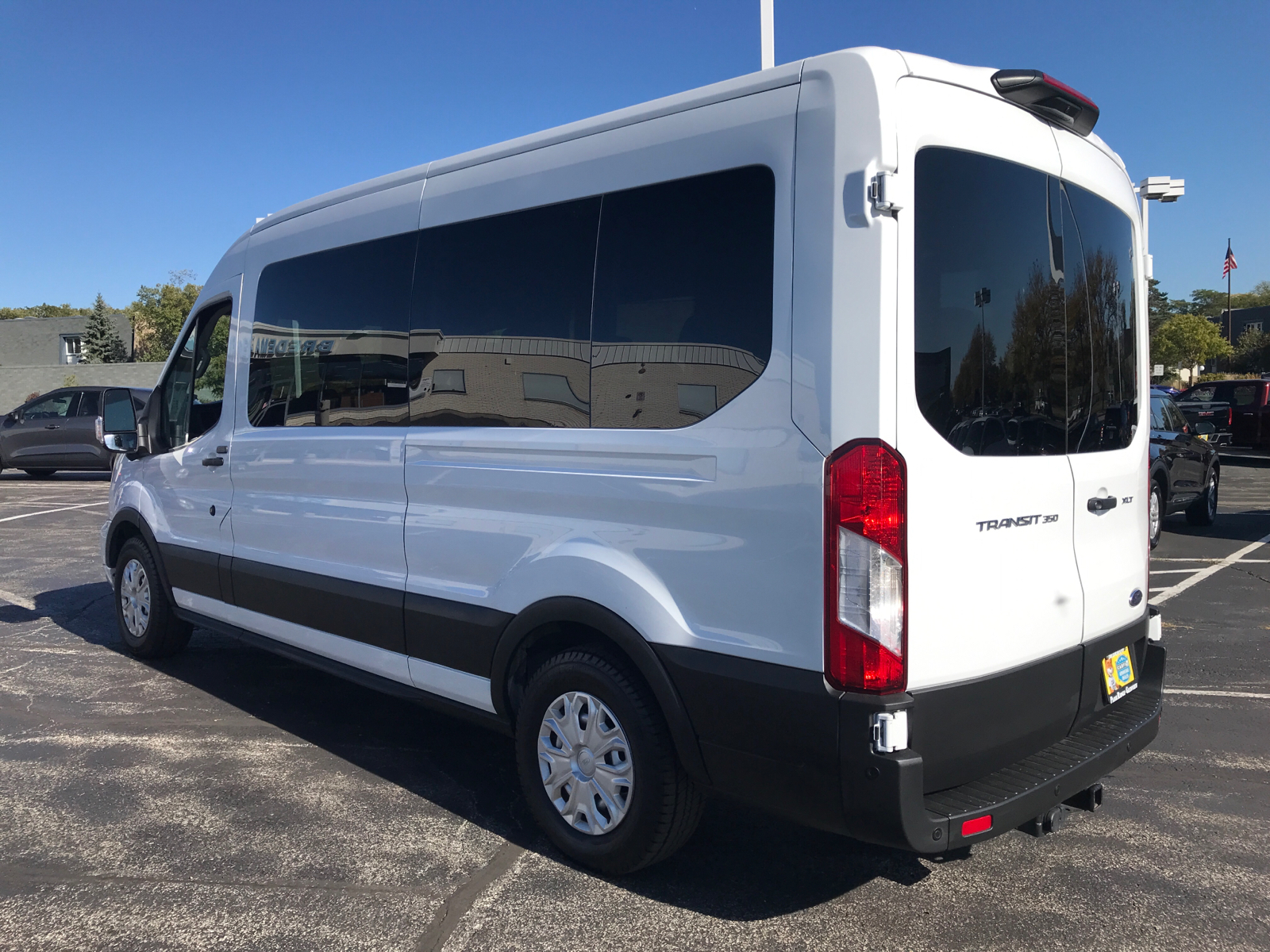 2022 Ford Transit Passenger Wagon XLT 4