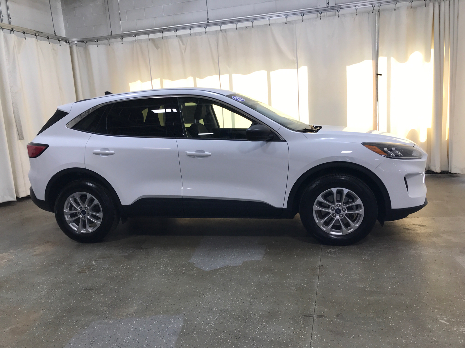 2022 Ford Escape SE 2