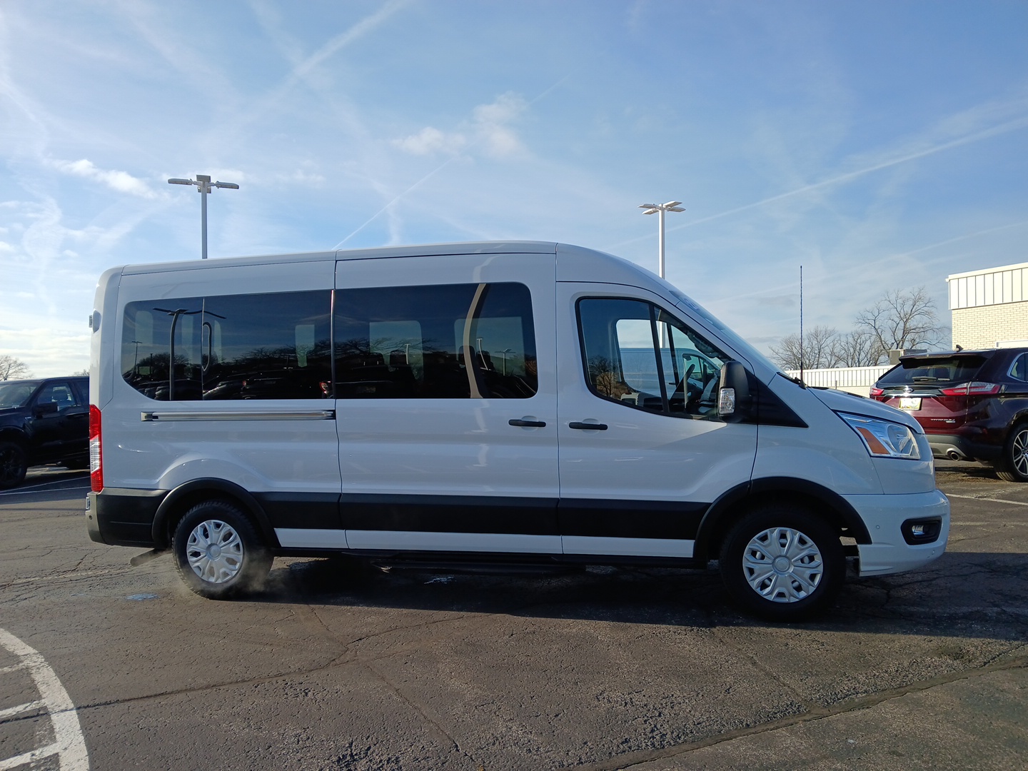 2022 Ford Transit Passenger Wagon XLT 2