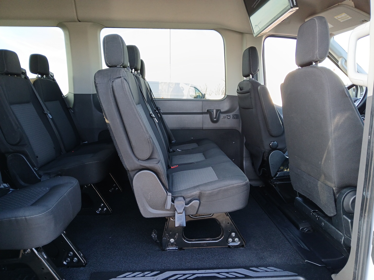 2022 Ford Transit Passenger Wagon XLT 17