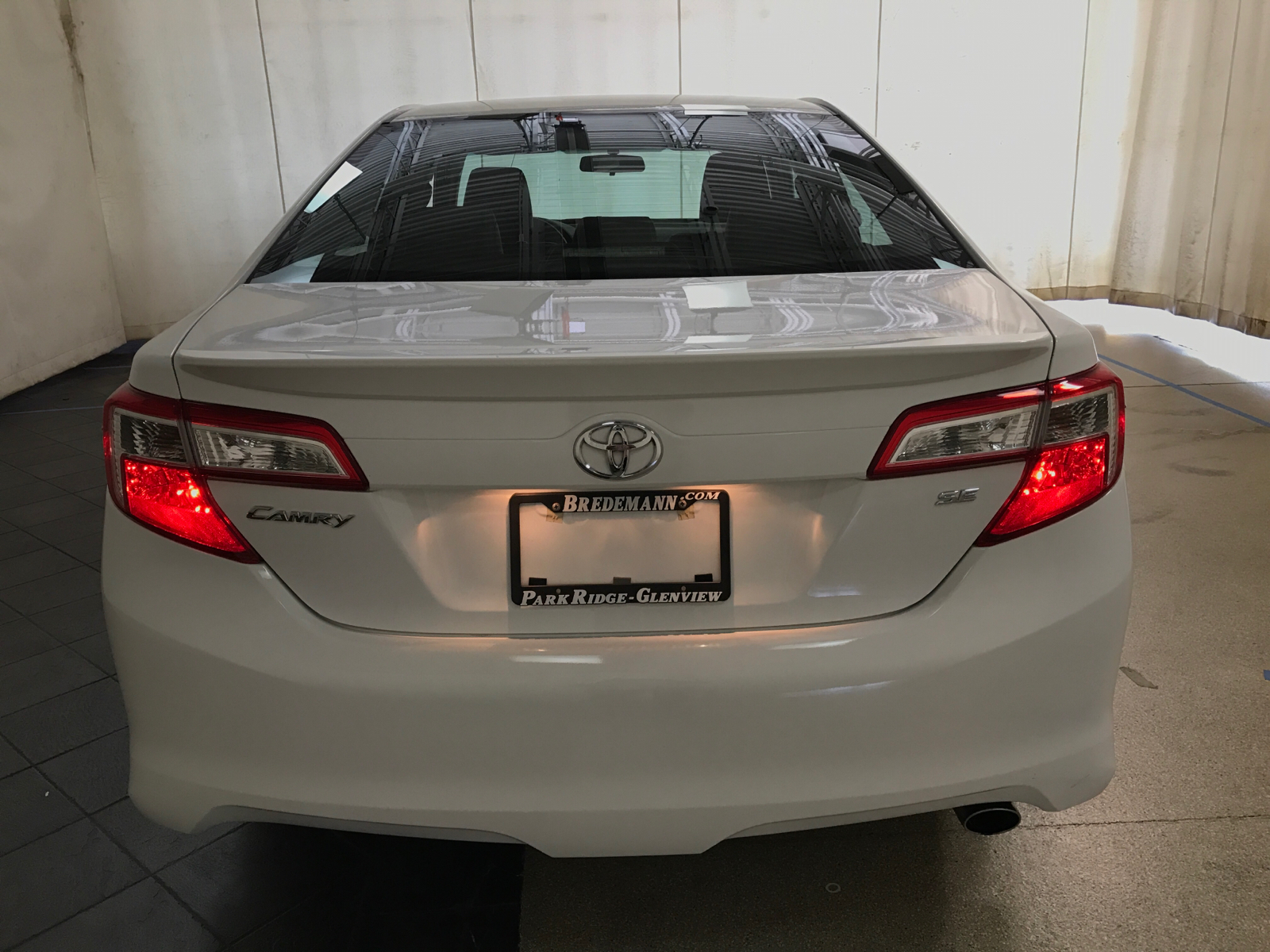 2013 Toyota Camry SE FWD Low miles 20