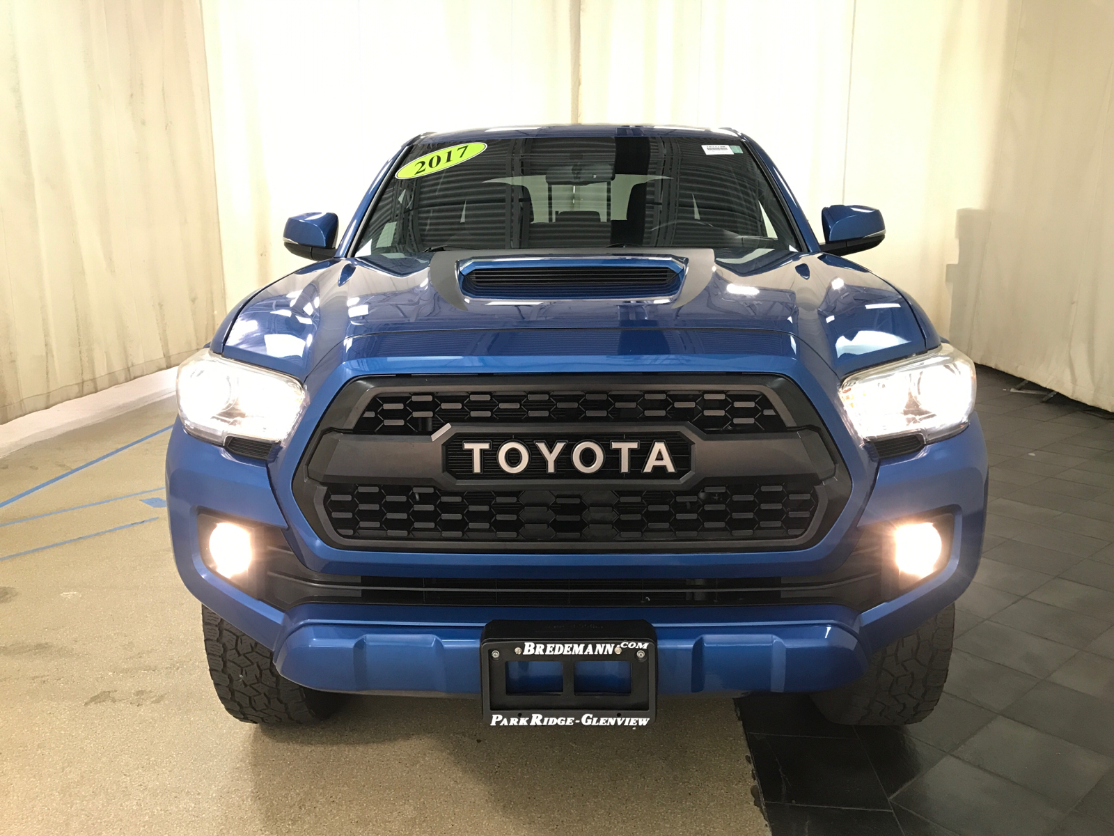 2017 Toyota Tacoma TRD Off Road 4WD Nav 26