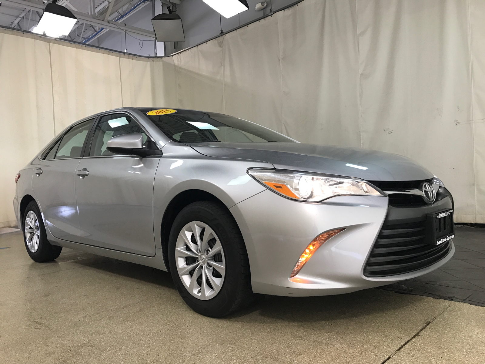 2015 Toyota Camry XLE 1