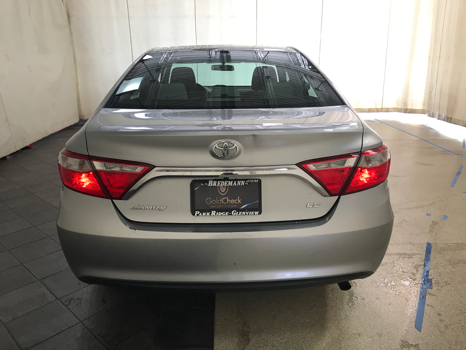 2015 Toyota Camry XLE 21