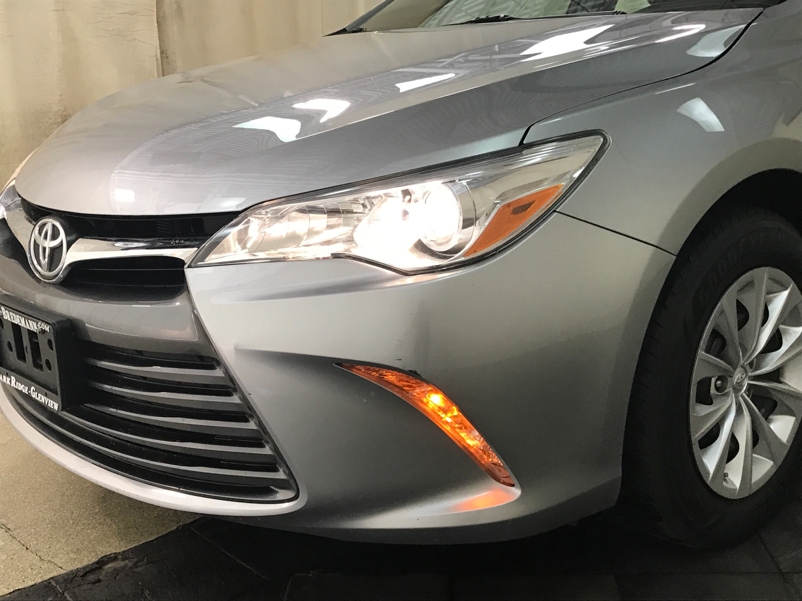 2015 Toyota Camry XLE 23