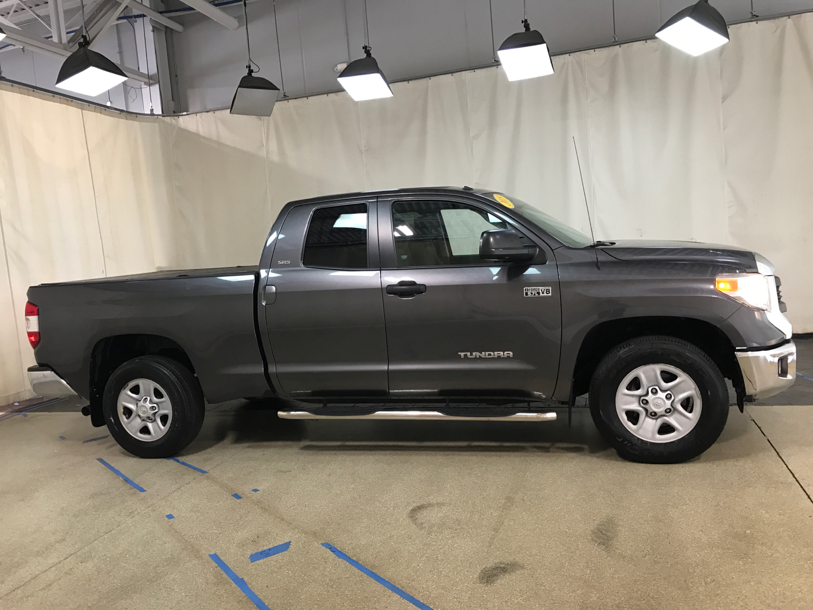 2015 Toyota Tundra  2