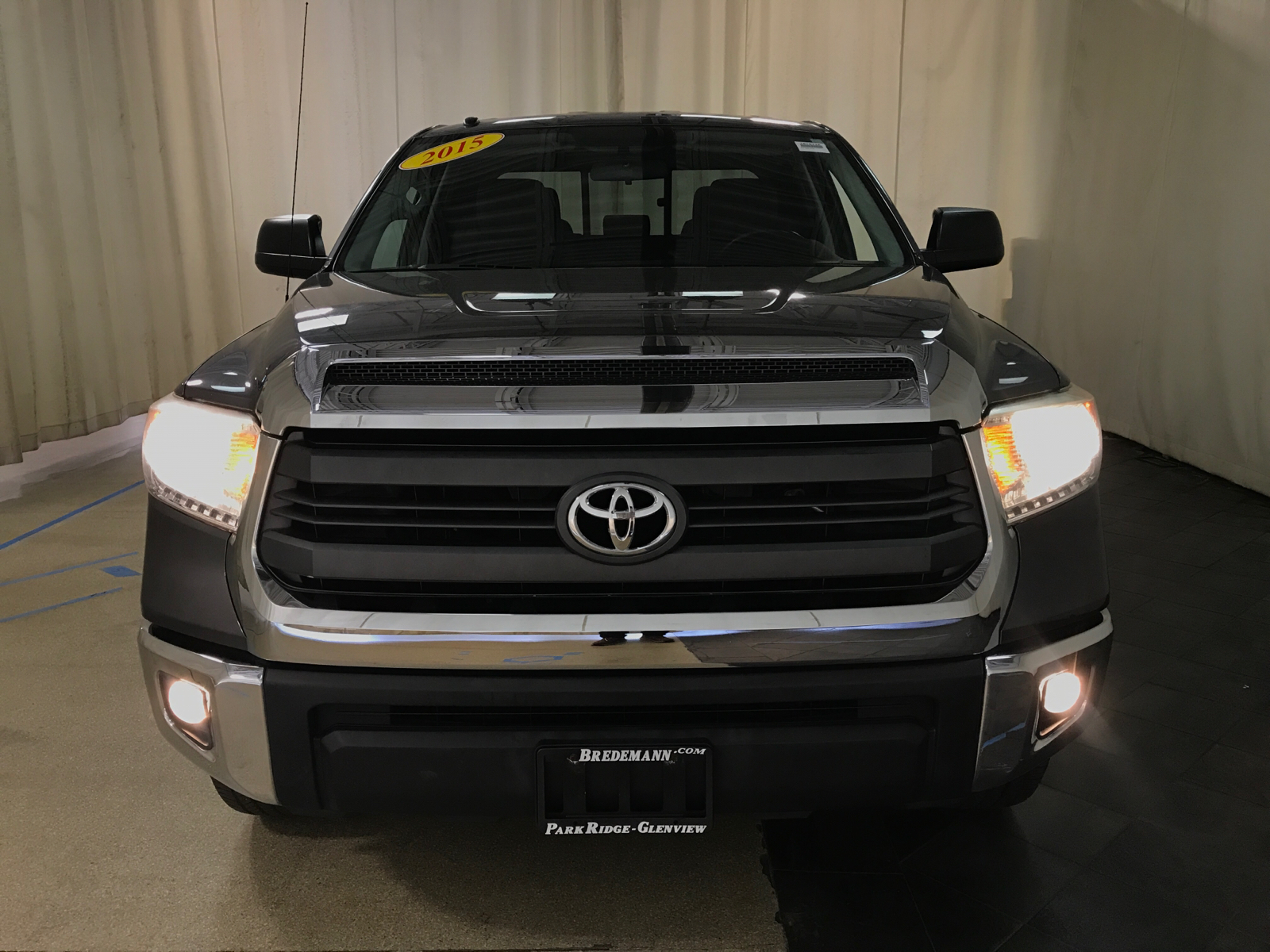 2015 Toyota Tundra  25