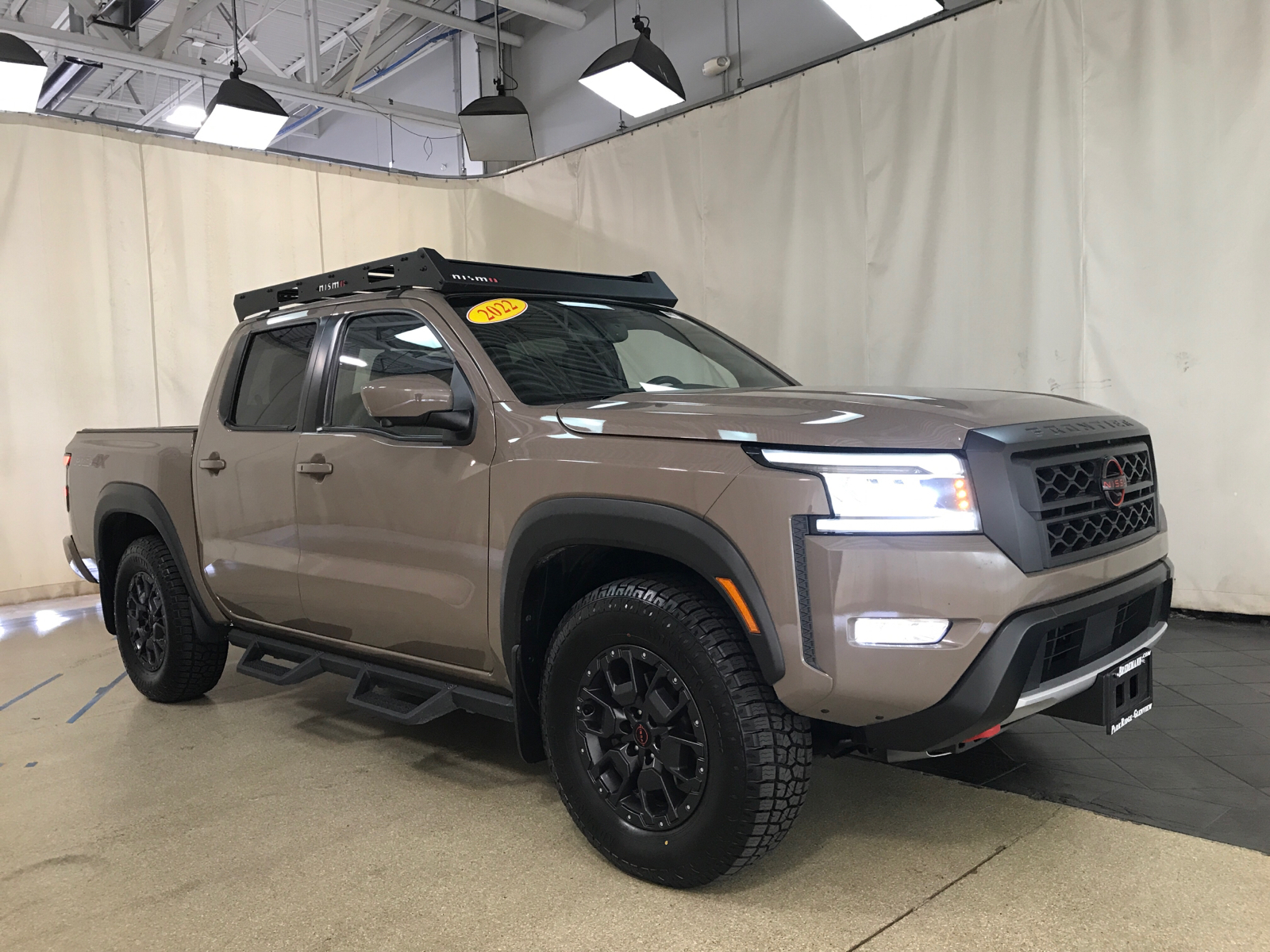 2022 Nissan Frontier PRO-4X Nav AWD 1