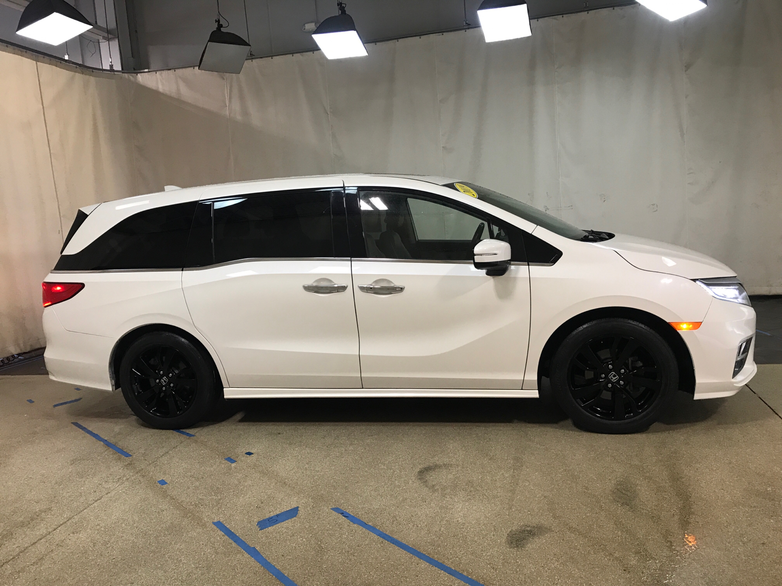 2019 Honda Odyssey Elite 2