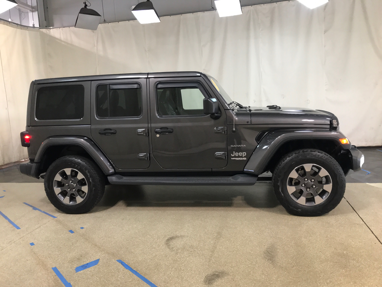 2018 Jeep Wrangler Unlimited Sahara 2