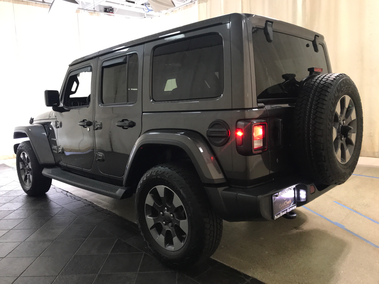 2018 Jeep Wrangler Unlimited Sahara 4