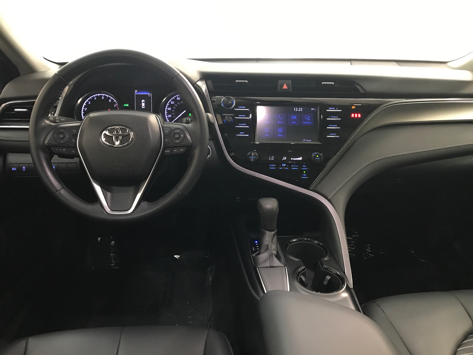 2019 Toyota Camry SE 6