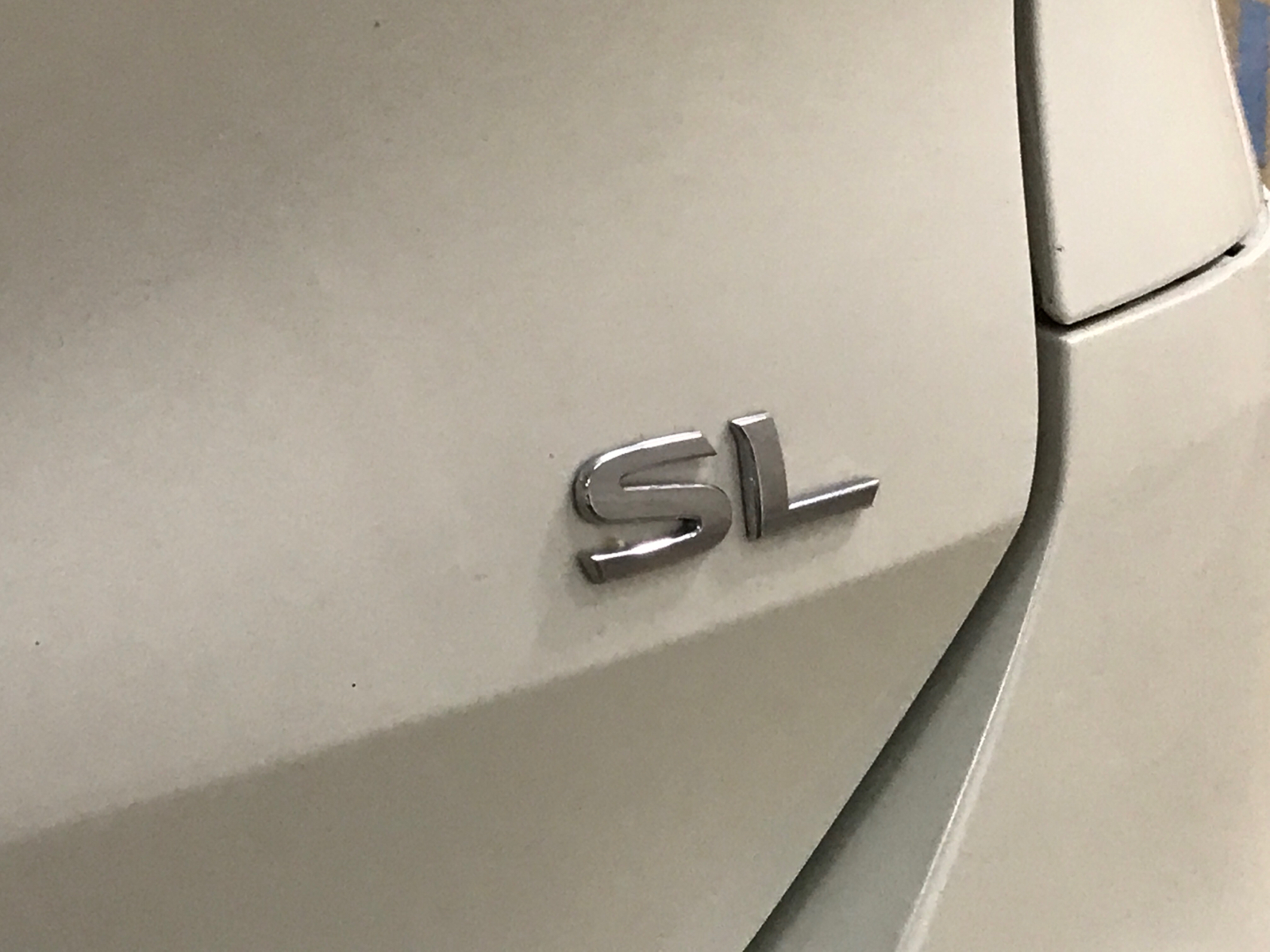 2016 Nissan Rogue SL 23