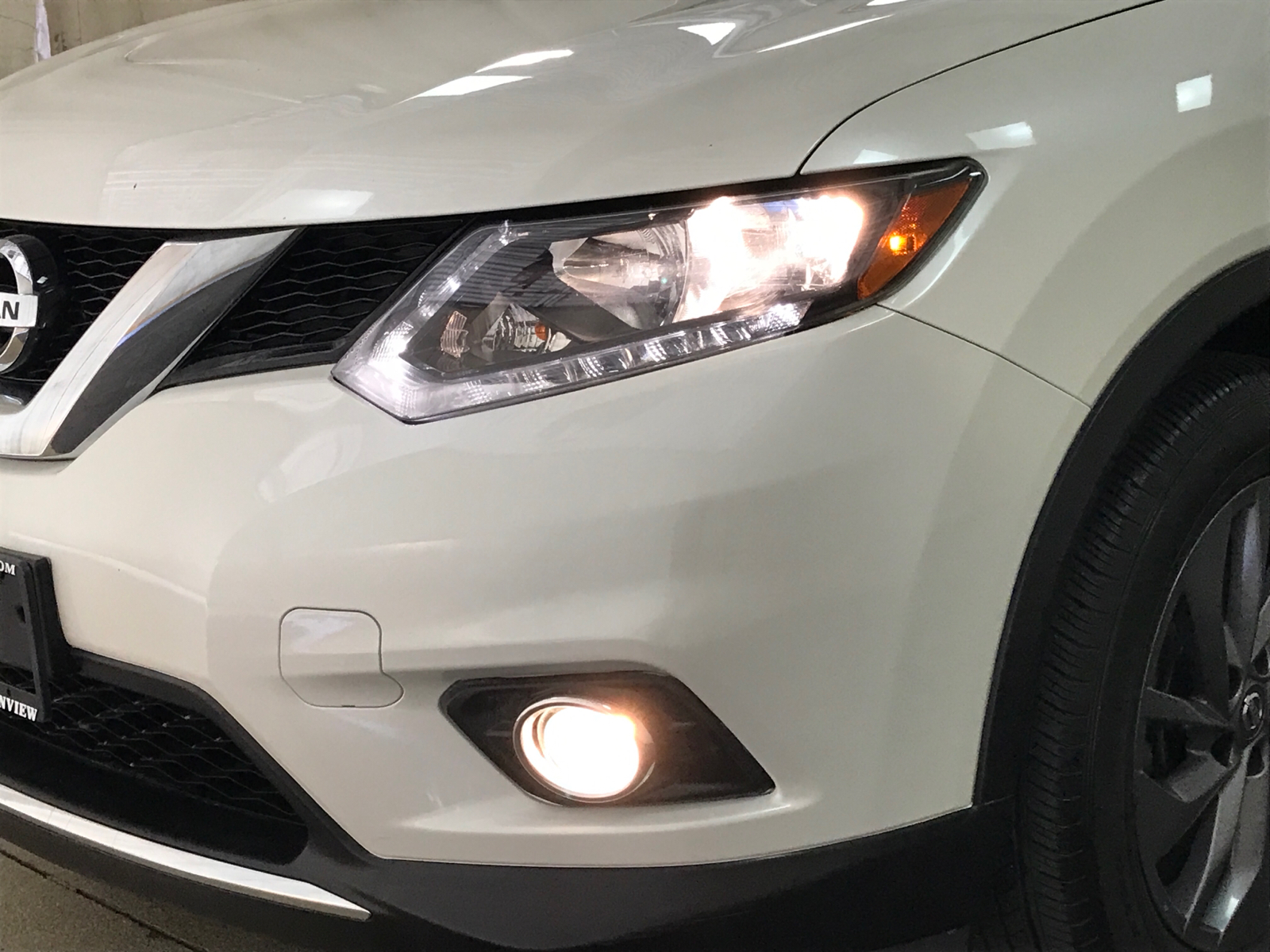 2016 Nissan Rogue SL 26