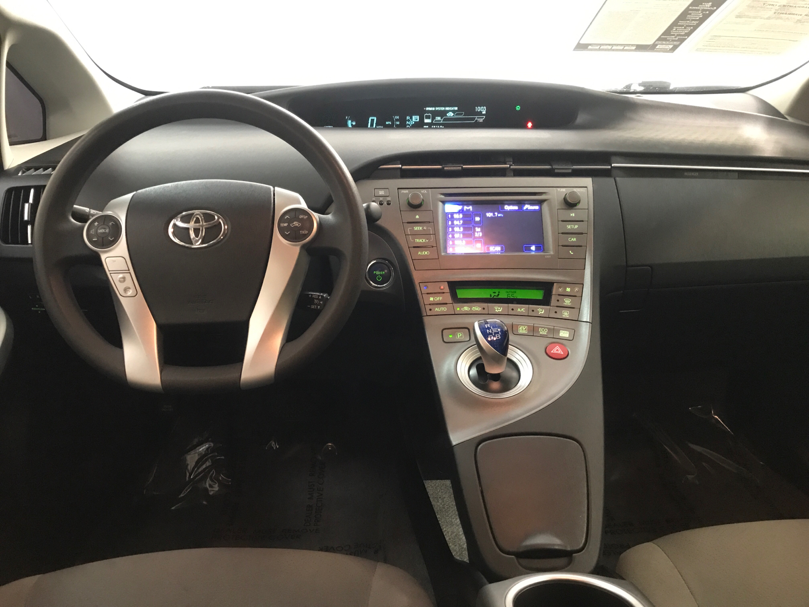 2013 Toyota Prius Two 6