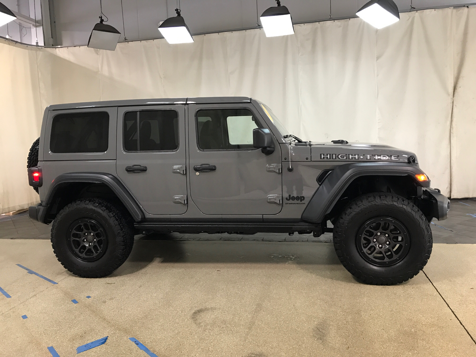 2023 Jeep Wrangler High Tide 2