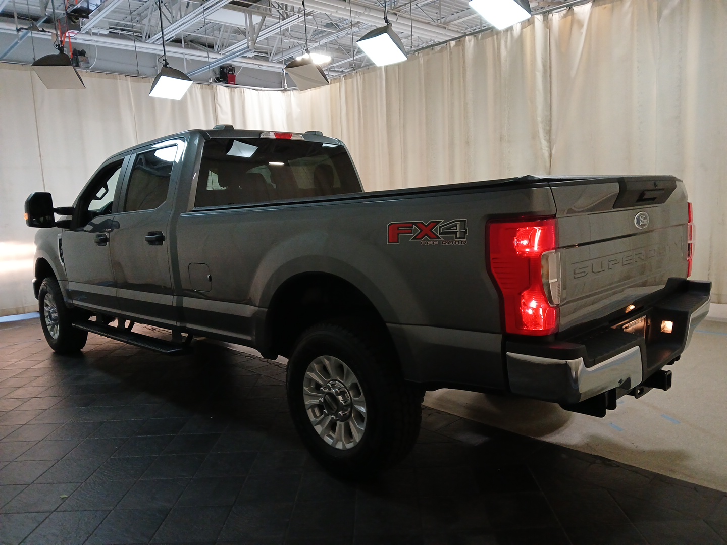 2022 Ford Super Duty F-250 SRW XL 4