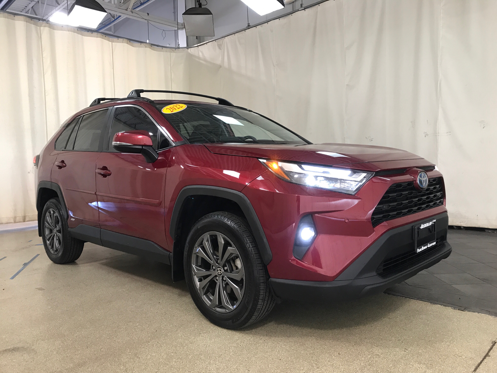 2022 Toyota RAV4 Hybrid XLE Premium 1