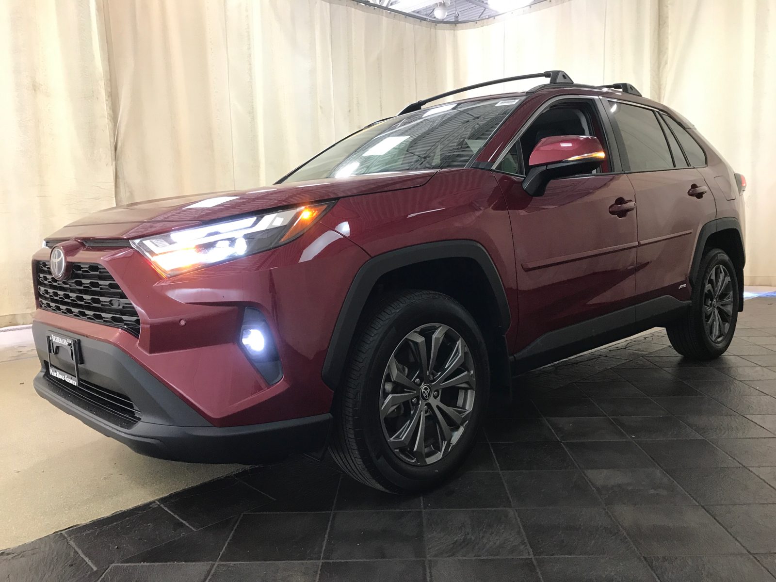 2022 Toyota RAV4 Hybrid XLE Premium 5