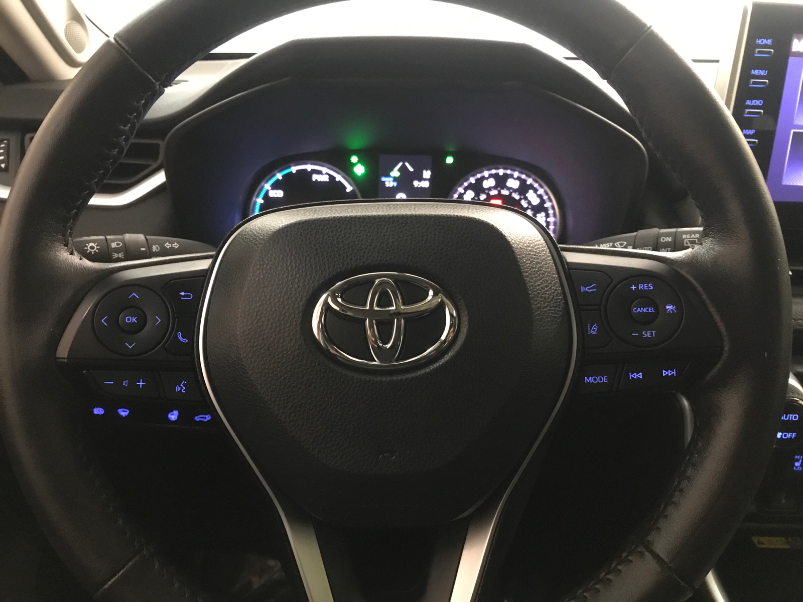 2022 Toyota RAV4 Hybrid XLE Premium 10