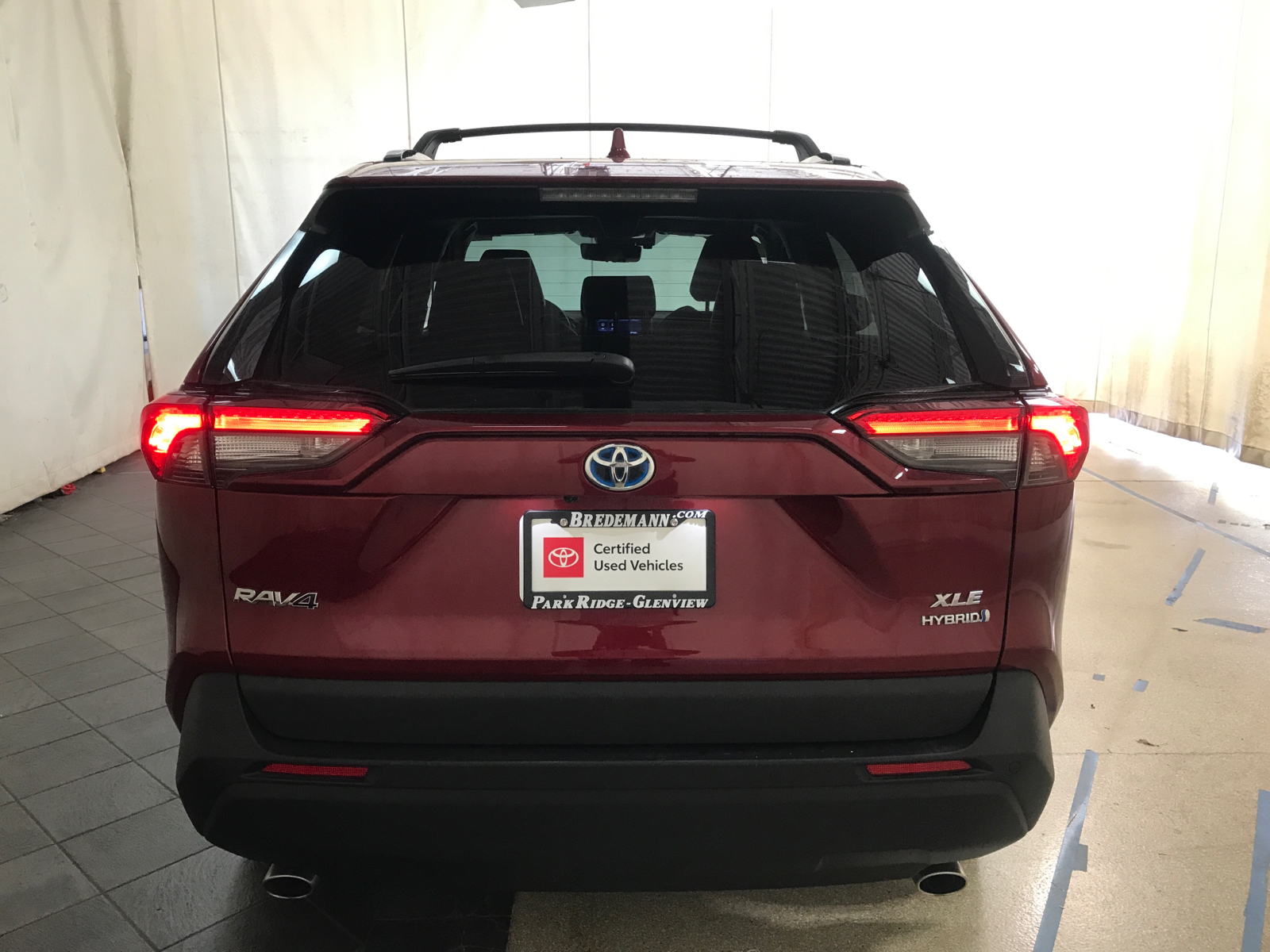 2022 Toyota RAV4 Hybrid XLE Premium 26