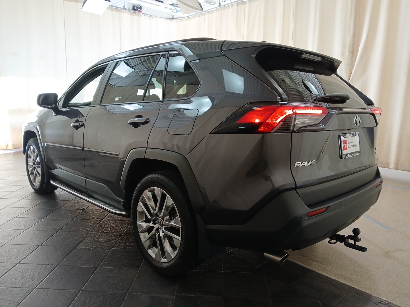 2019 Toyota RAV4 XLE Premium 4