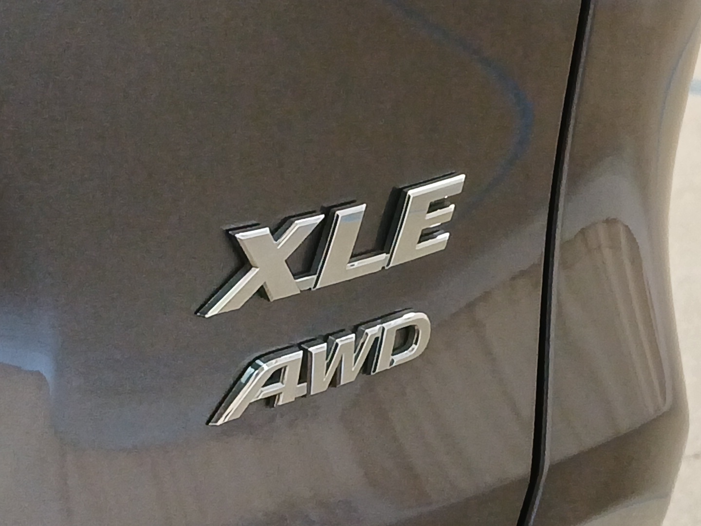 2019 Toyota RAV4 XLE Premium 25