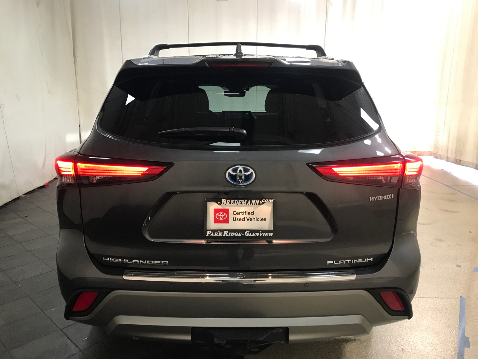 2022 Toyota Highlander Hybrid Platinum 29