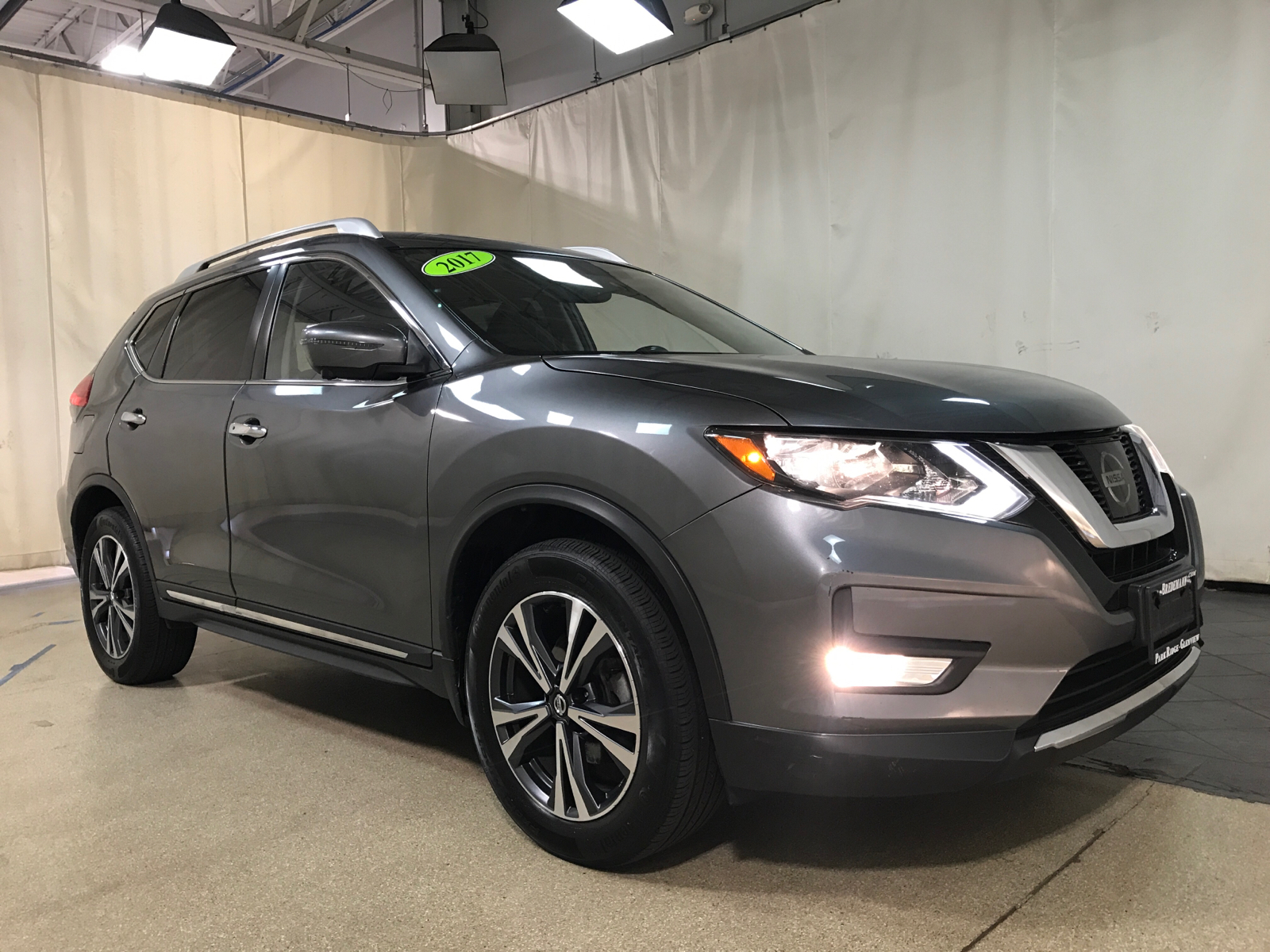 2017 Nissan Rogue SL 1