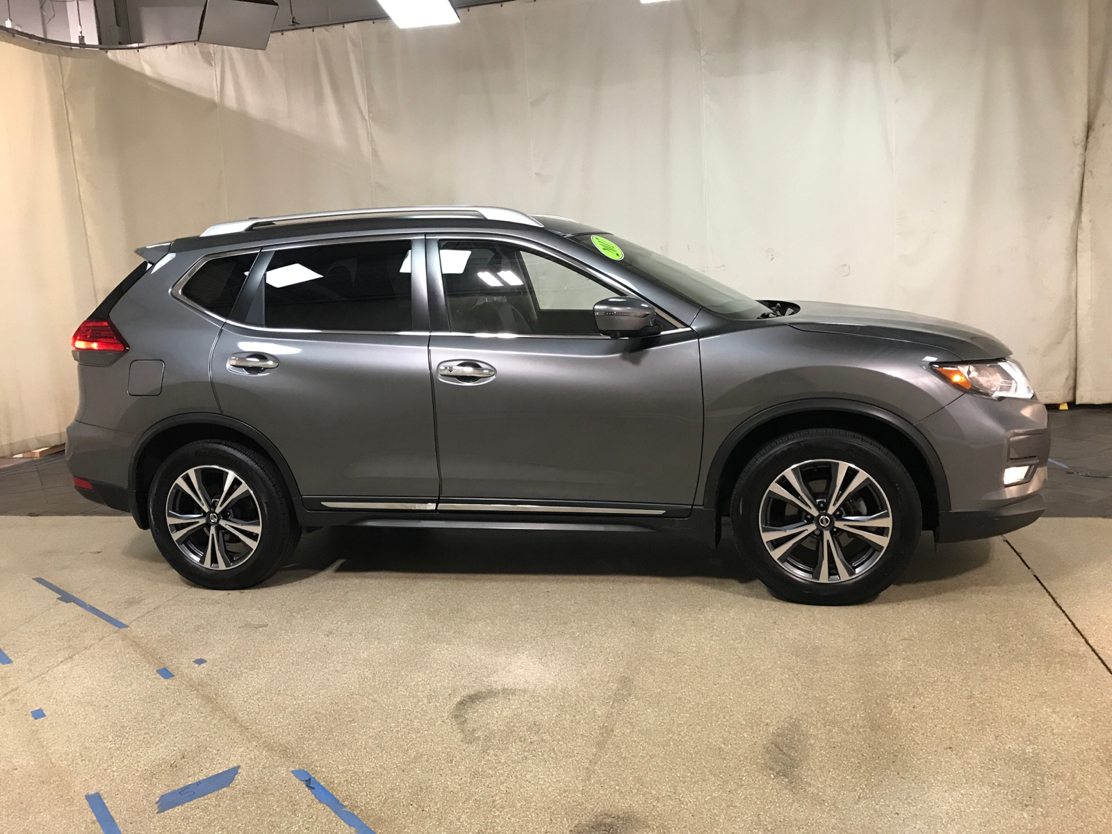 2017 Nissan Rogue SL 2