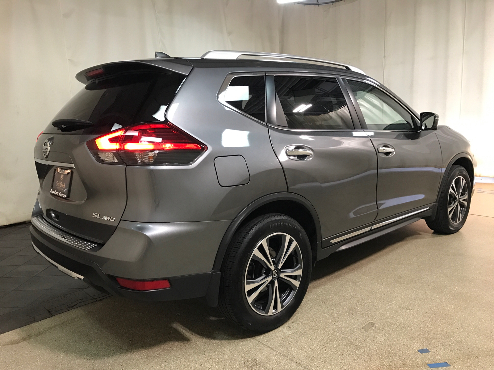 2017 Nissan Rogue SL 3