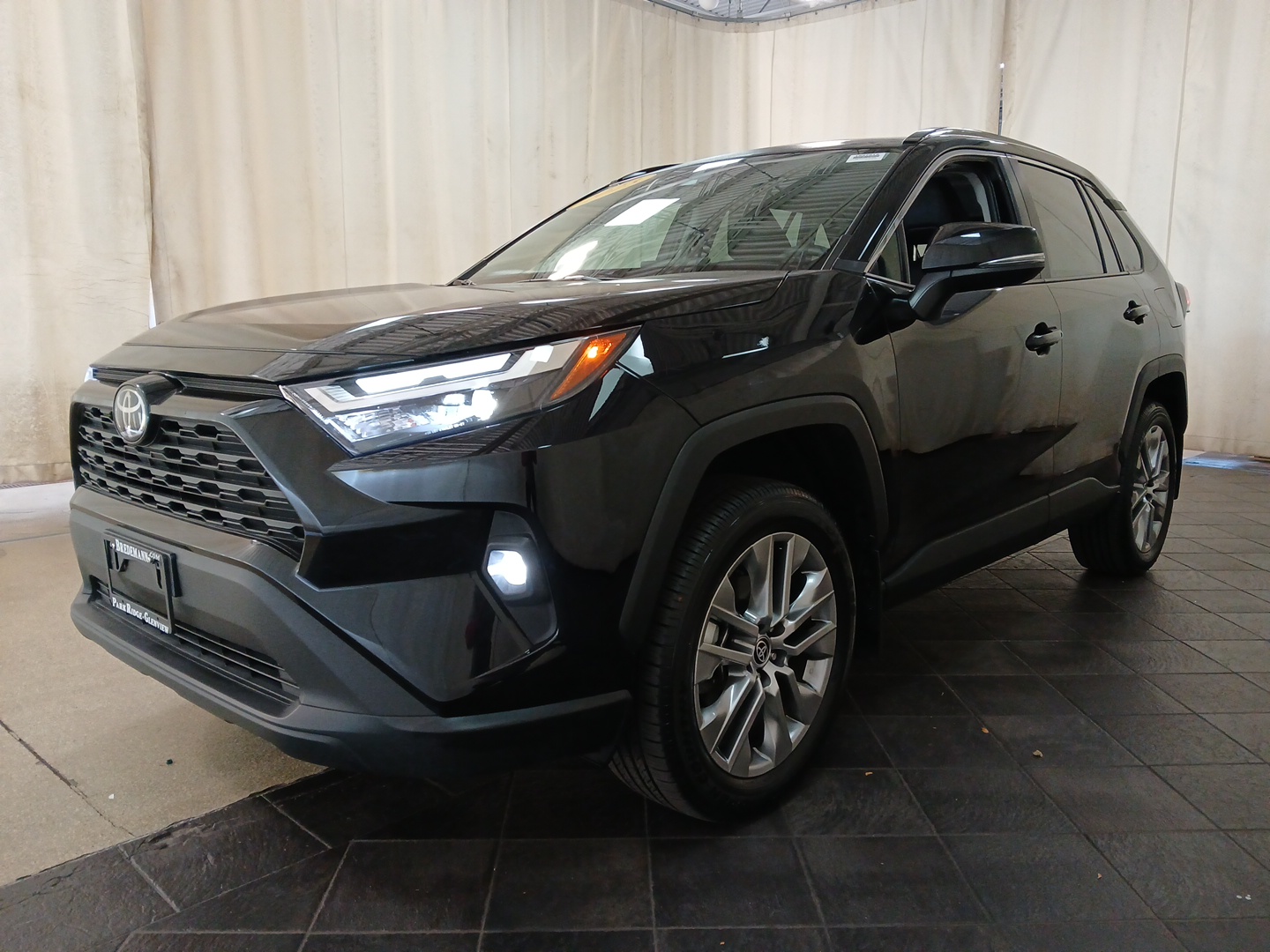 2023 Toyota RAV4 XLE Premium 5