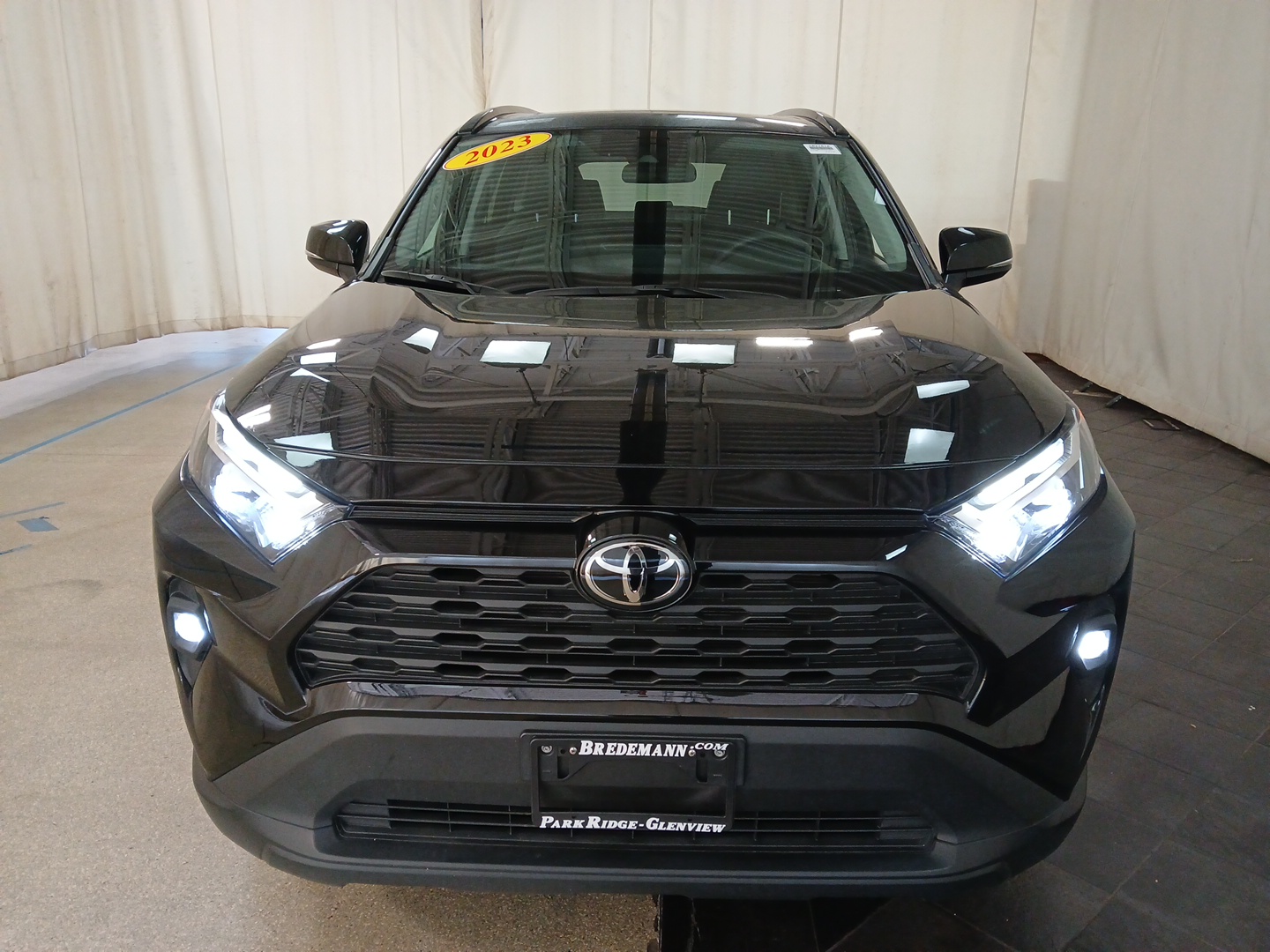 2023 Toyota RAV4 XLE Premium 29