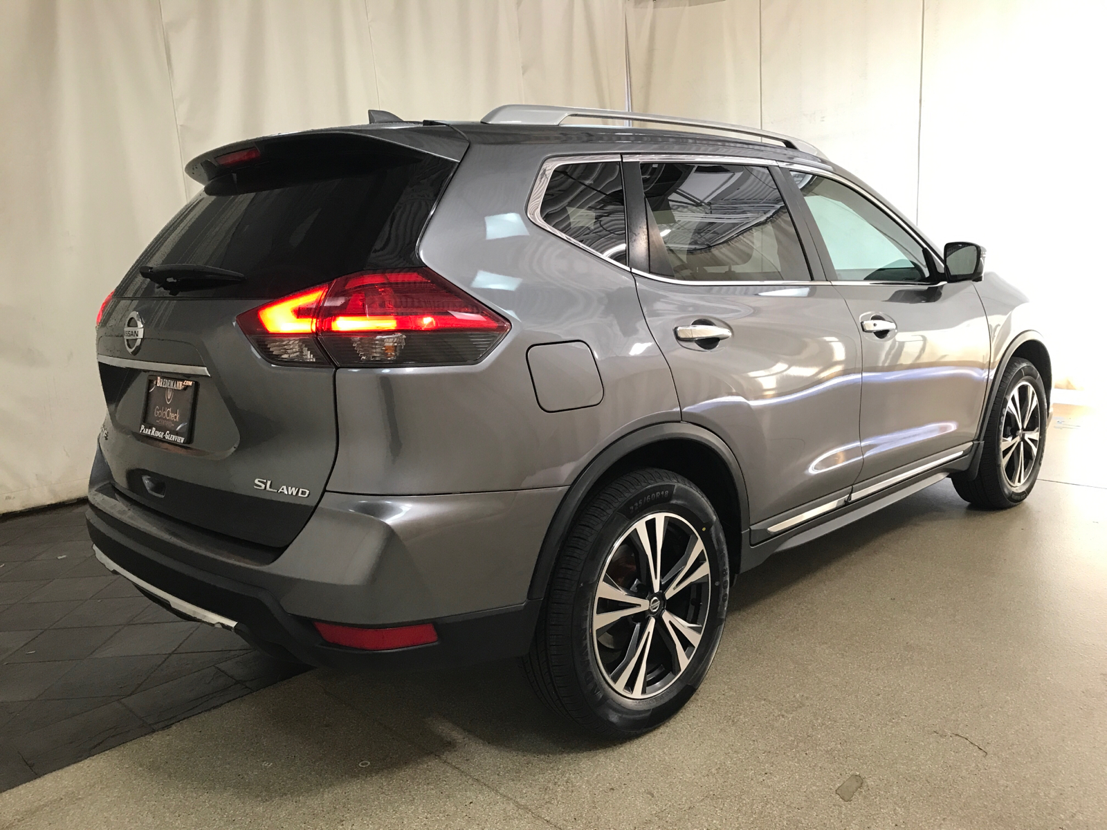 2017 Nissan Rogue SL 3