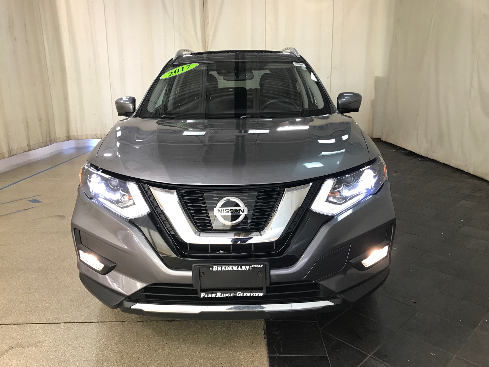 2017 Nissan Rogue SL 29