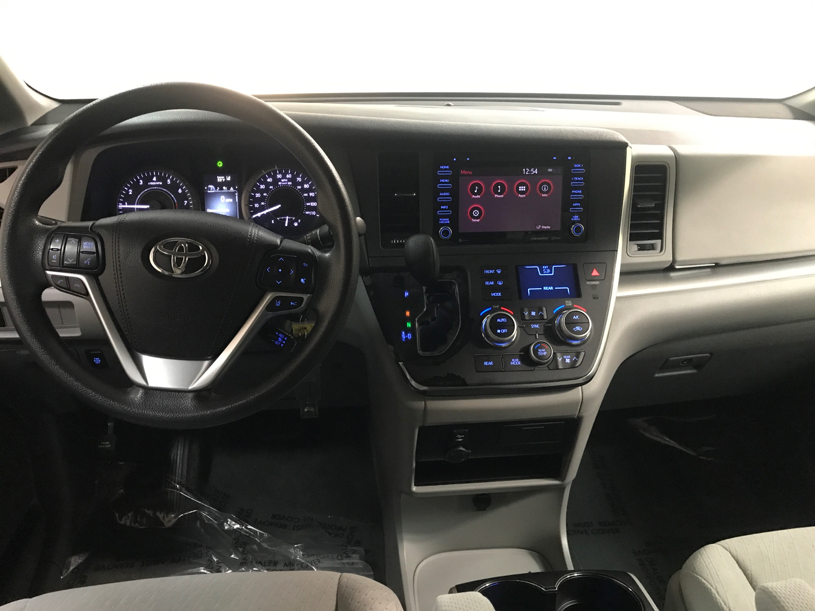 2018 Toyota Sienna  6