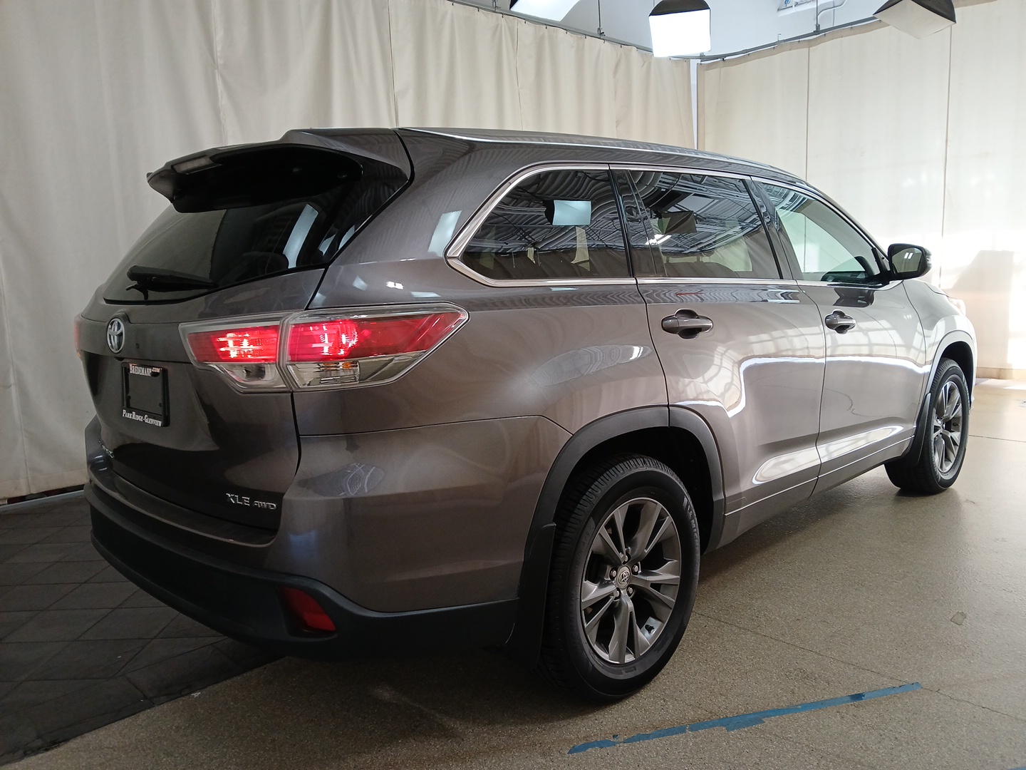 2015 Toyota Highlander XLE 3