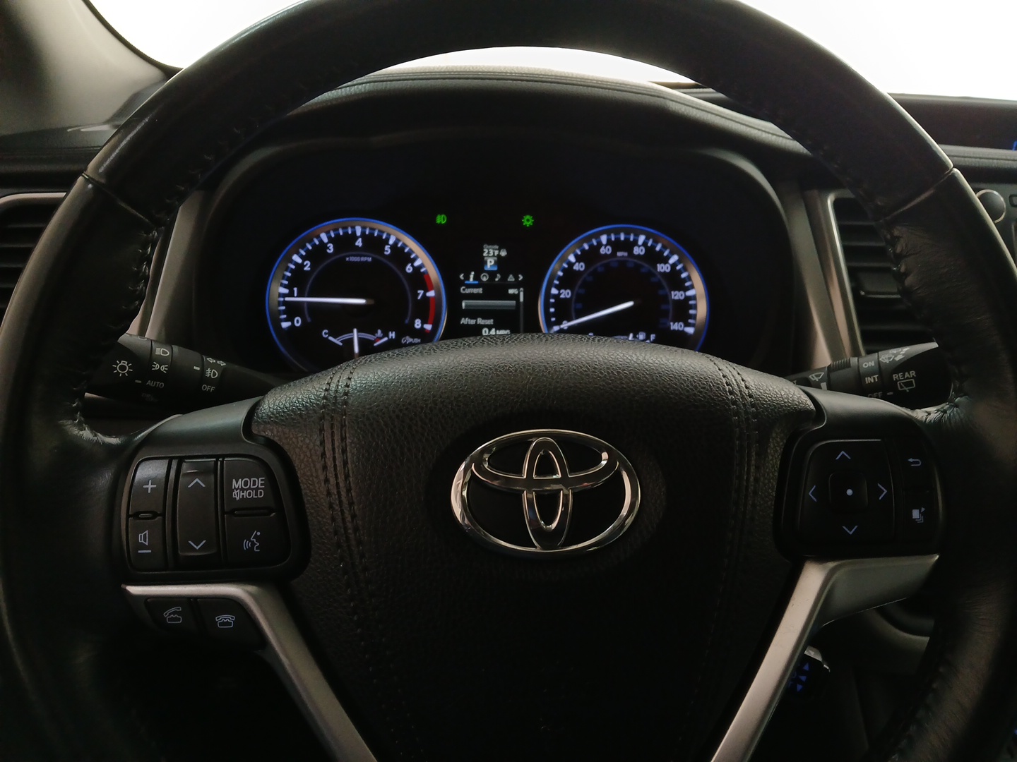 2015 Toyota Highlander XLE 11