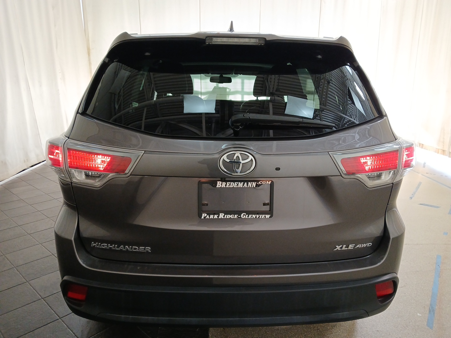 2015 Toyota Highlander XLE 26