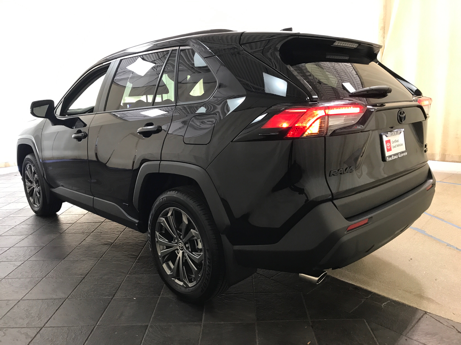 2024 Toyota RAV4 Hybrid XLE Premium 4