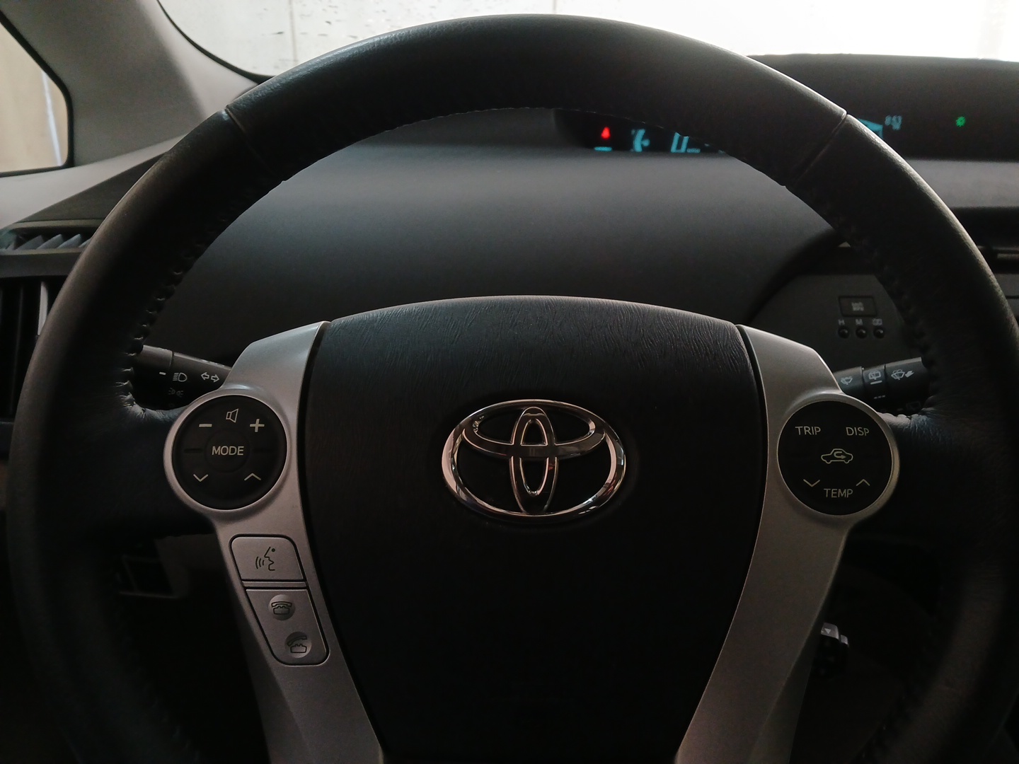 2010 Toyota Prius FOUR 9