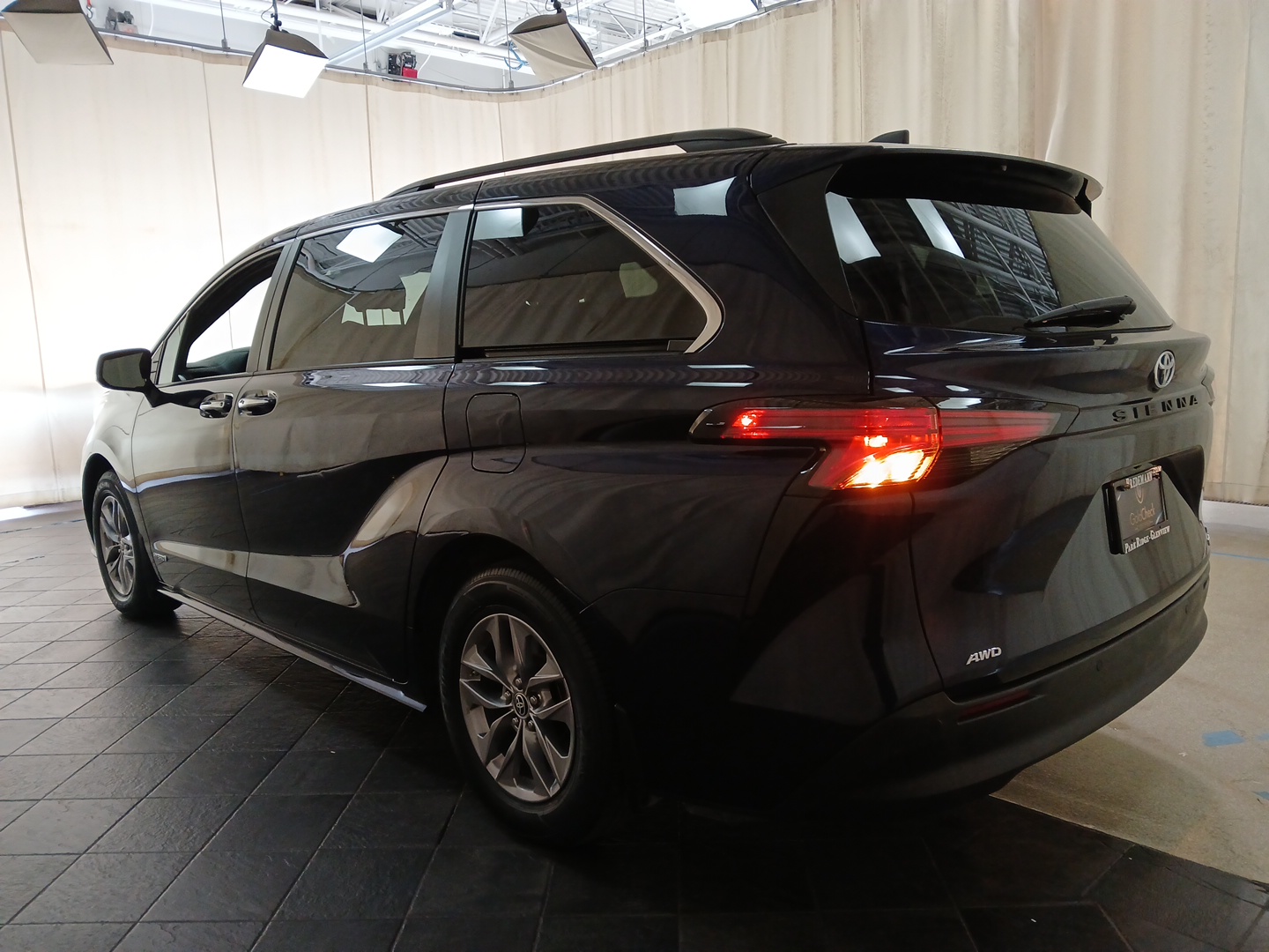 2021 Toyota Sienna XLE 4