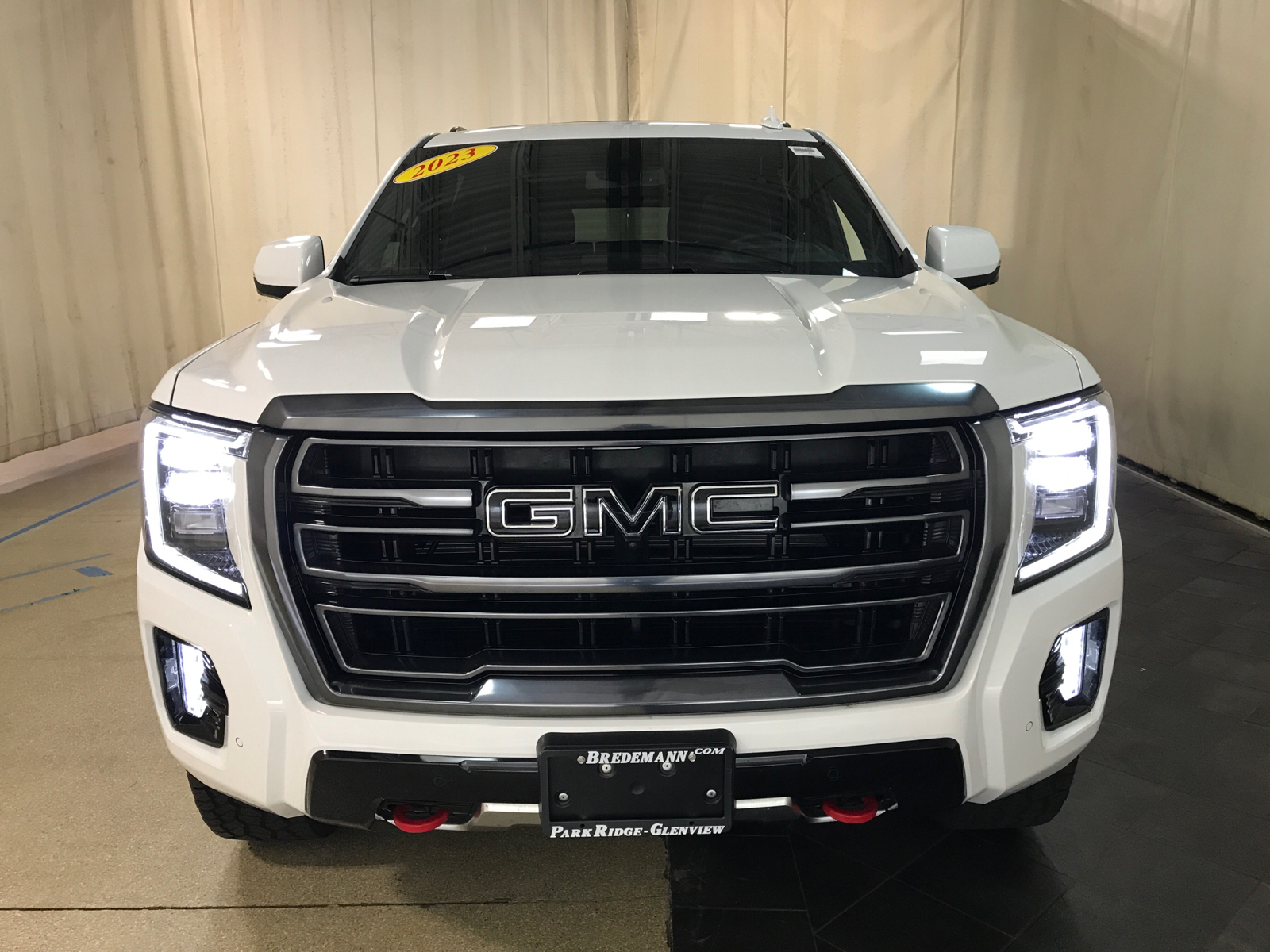 2023 GMC Yukon XL AT4 34