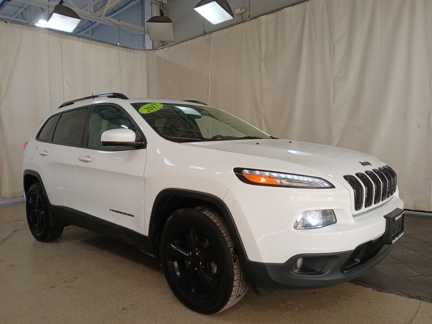 2017 Jeep Cherokee Limited 1